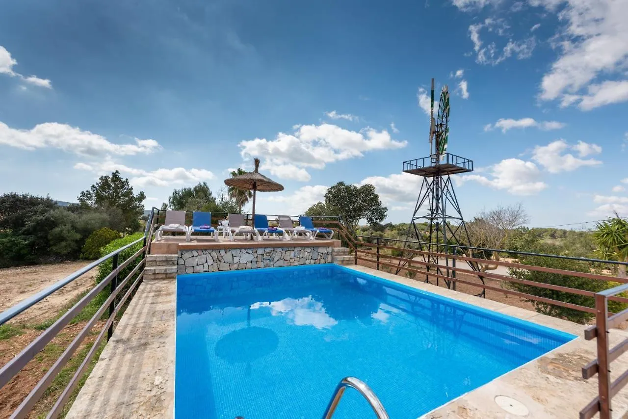 Son Vorera, Situada En Una Colina, Con Piscina. Es Carritxo